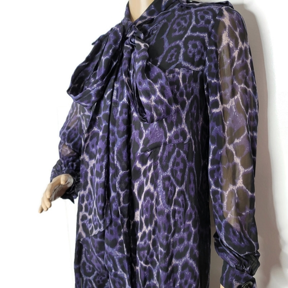 Carolina Herrera silk purple and black animal print Ling sleeve dress with bow. - Picture 4 of 12